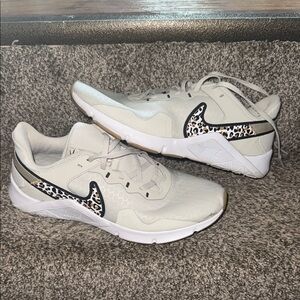 Nike Legend Essential Training shoe